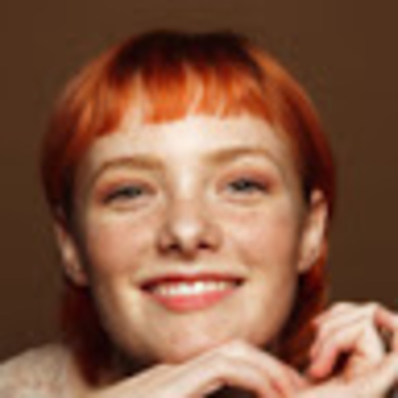 Meet your Posher, Caitlin - Picture 1 of 1